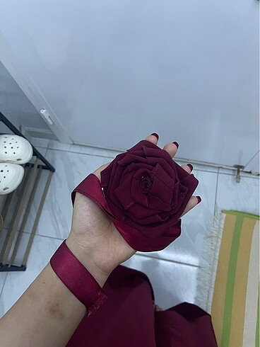 m Beden bordo Renk Bordo prenses elbisesi aksesuarlıyla birlikte