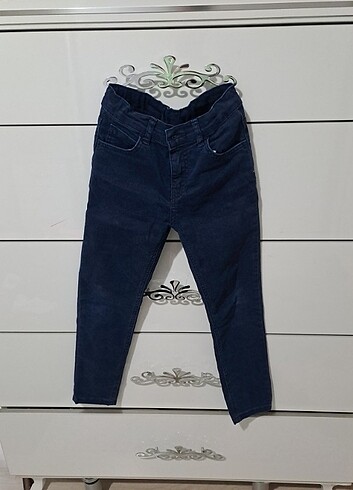 lcwaikiki erkek çocuk kot pantolon 7-8 yaş. çok az giyildi