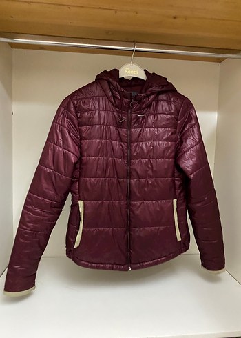 Bordo Parlak Kapüşonlu Kadın Mont - Görsel 2