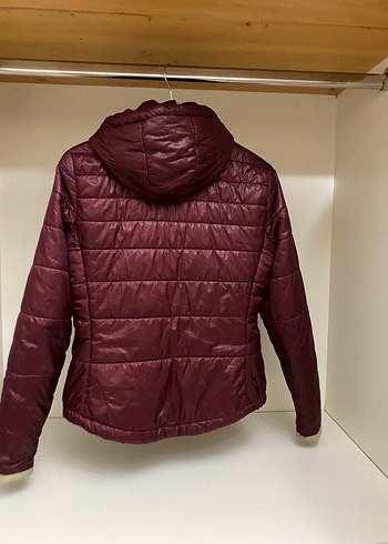 Bordo Parlak Kapüşonlu Kadın Mont - Görsel 6