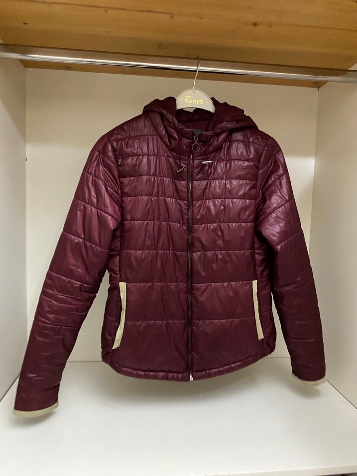 Bordo Parlak Kapüşonlu Kadın Mont - Görsel 2