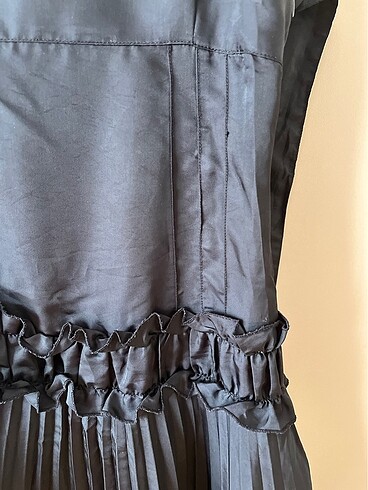 m Beden siyah Renk JILLSTUART SIRT DEKOLTELİ YAZLIK ELBİSE