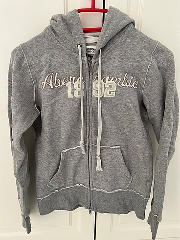 Abercrombie sweatshirt
