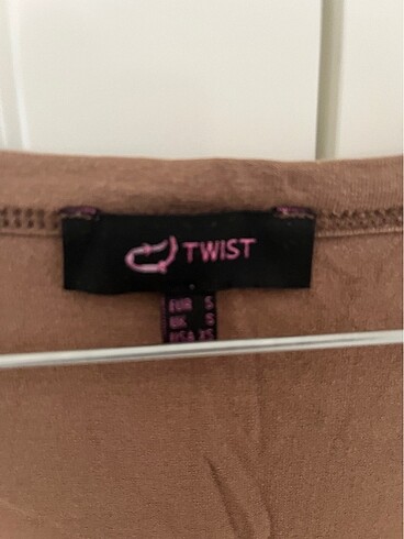 s Beden Twist askılı penye bluz