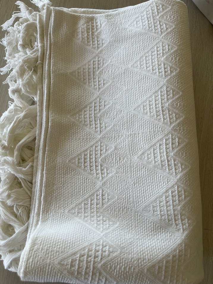 Püsküllü Beyaz tek kişilik pike - Görsel 3