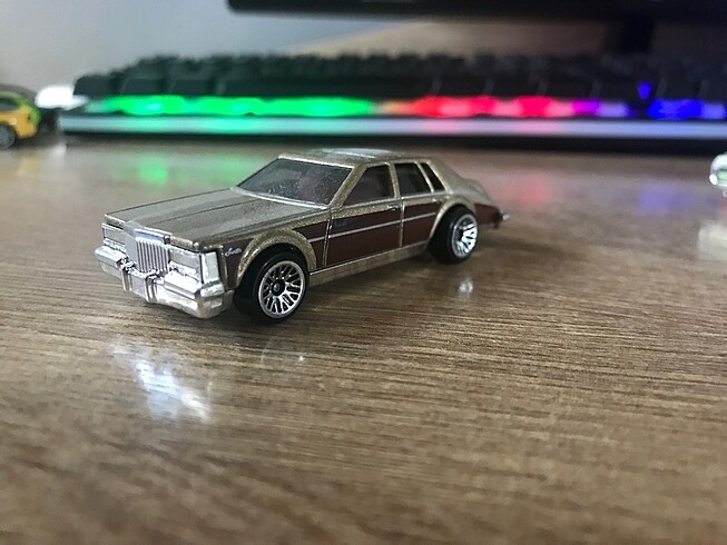 Hotwheels cadillac seville