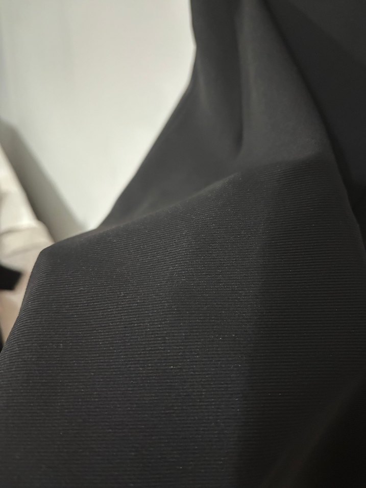 Siyah V Yakalı Midi Gövdeyi Saran Elbise - Görsel 3