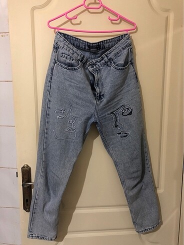 Mom jeans