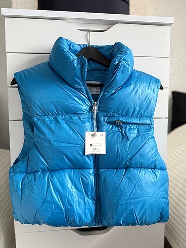 m Beden BERSHKA ŞİŞME YELEK