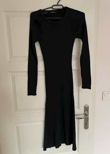 Uzun Kollu Siyah Yırtmaçlı Uzun Elbise triko - Görsel 3