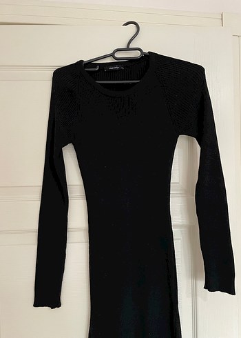 Uzun Kollu Siyah Yırtmaçlı Uzun Elbise triko - Görsel 2