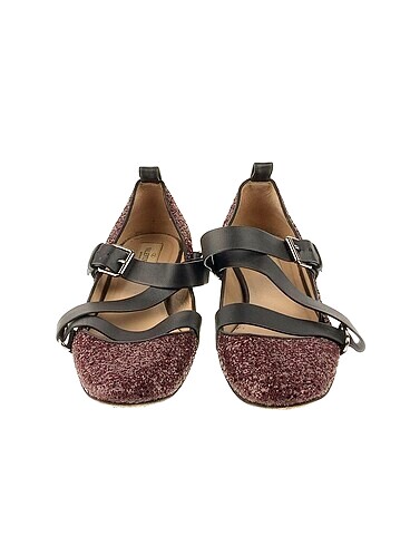 39 Beden Valentino Babet %70 İndirimli.