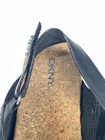 39 Beden siyah Renk DKNY Sandalet %70 İndirimli.