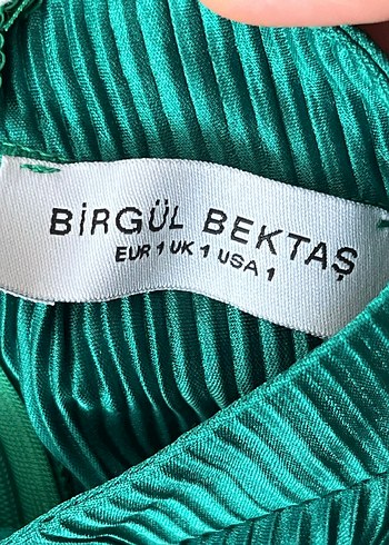 38 Beden Yeşil Piliseli Uzun Elbise