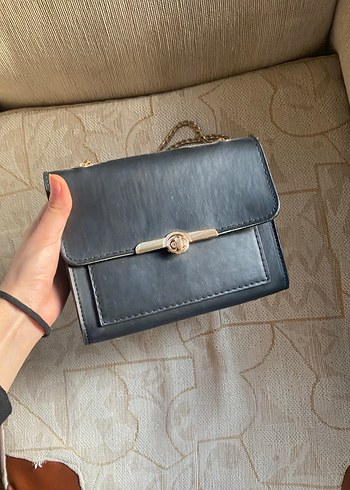 Zincir Detaylı Siyah Deri Kadın Çanta - Görsel 3