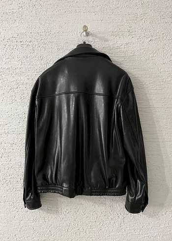 Siyah Yüksek Yakalı Deri Ceket - Görsel 2