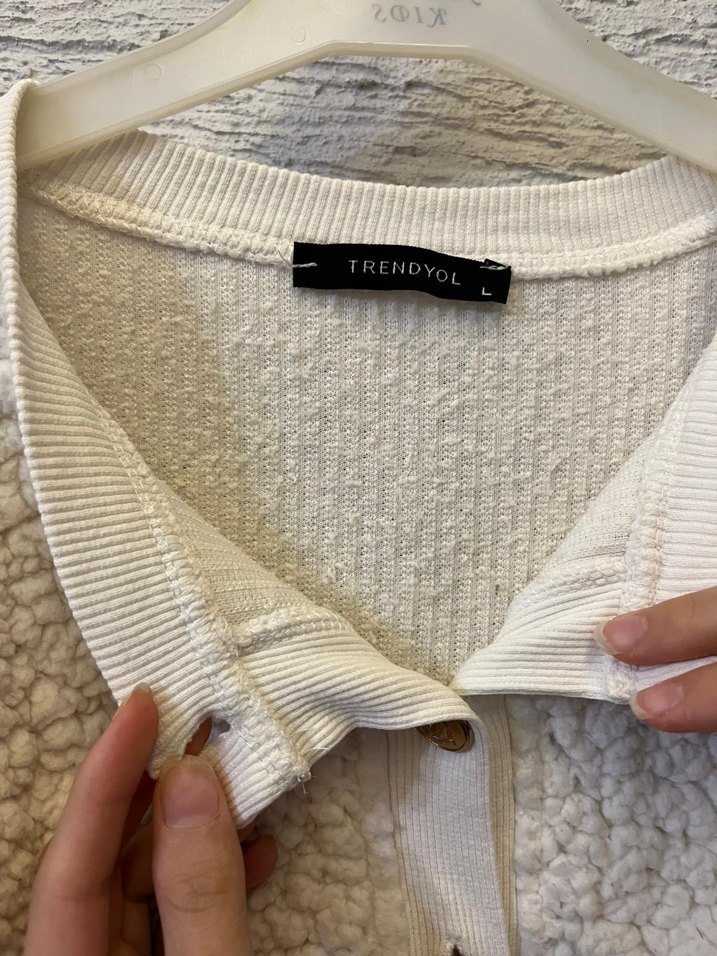 Düğmeli Beyaz Kadın Polar Ceket - Görsel 3