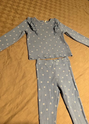 Uzun Kollu Fırfırlı Bebek Kız Takımı - Görsel 2