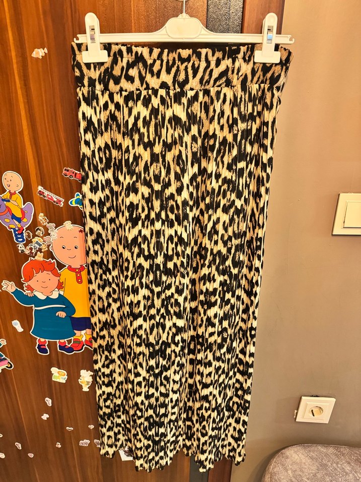 Leopar Desenli Uzun Pilili Kadın Etek - Görsel 2