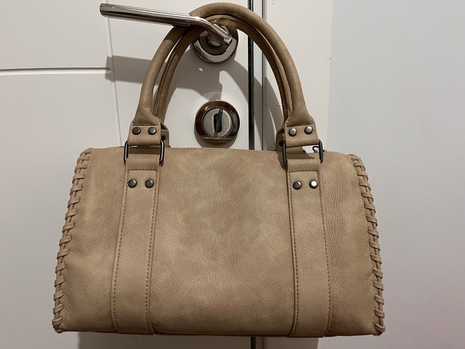 Pull & Bear Kol Çantası - Görsel 2