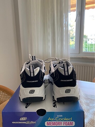 36,5 Beden siyah Renk SKECHERS AYAKKABI