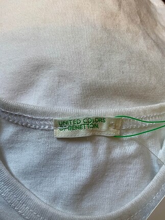 1 Yaş Beden beyaz Renk Benetton T-shirt %70 İndirimli.