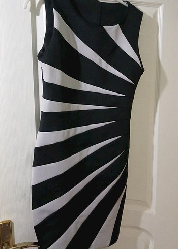 Koton Zebra Desenli Pilili Midi Kalem Elbise