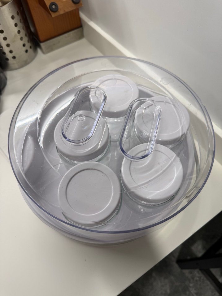 Beyaz ve Gri Yoğurt ve Ekmek Yapma Makinesi - Görsel 3