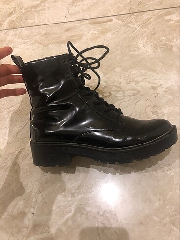 37 Beden Bershka bot