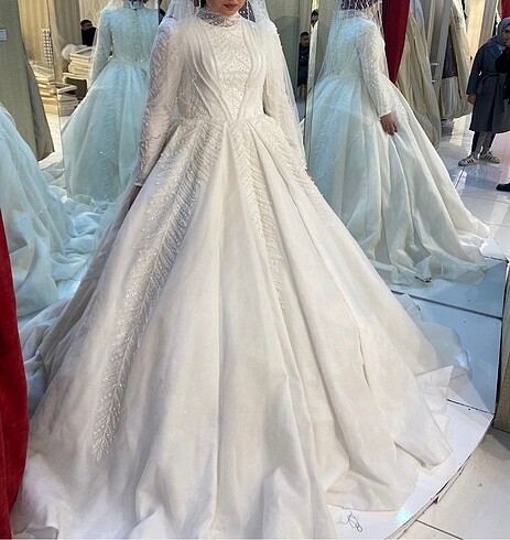 Prenses model işlemeli gelinlik