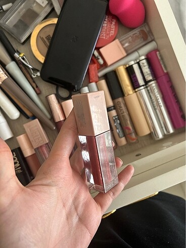 Beden Meybelline lifter gloss