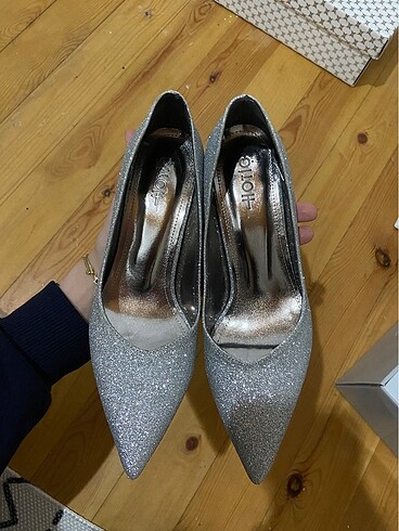 35 Beden gri Renk Hotiç Simli Stiletto