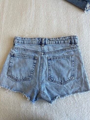H&M in BULİCİN şortu - Görsel 2