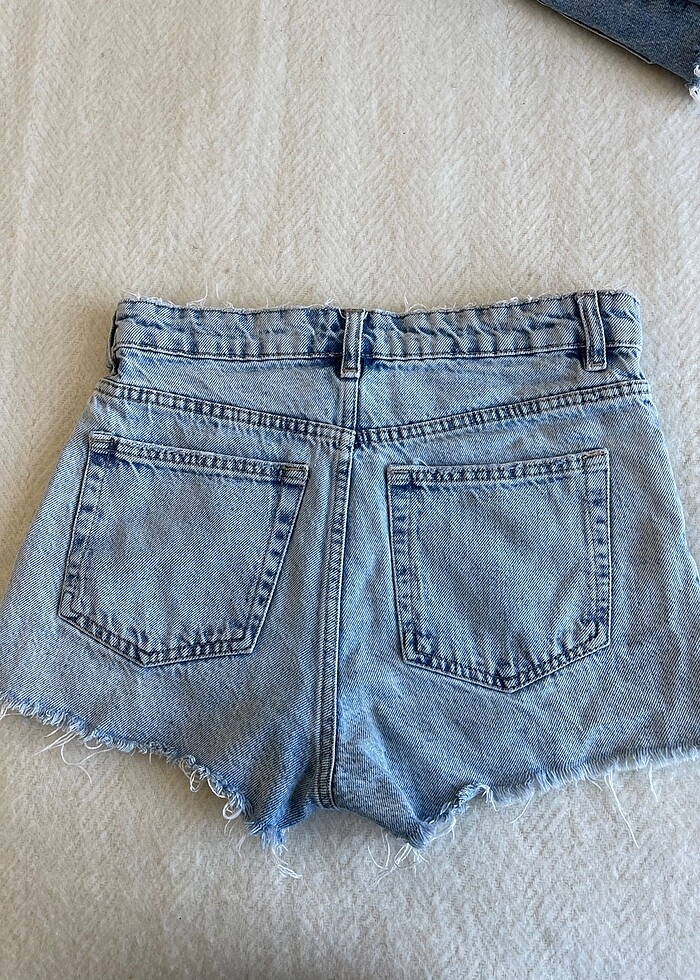 H&M in BULİCİN şortu - Görsel 2