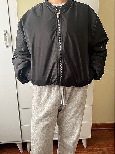 Siyah oversize kadın bomber ceket