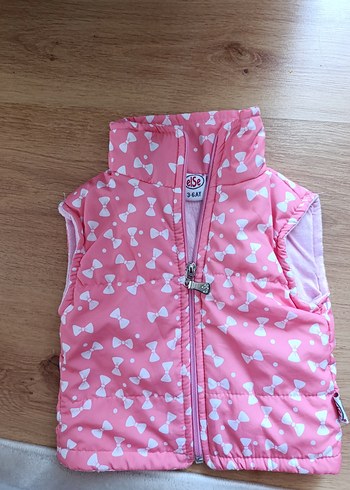 Diğer Kız Çocuk Pembe Fermuarlı Yelek sayili giyildi