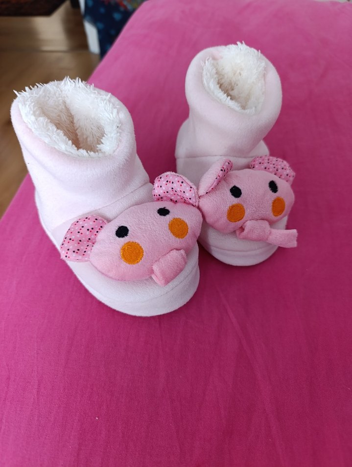 Kız Çocuk Pembe Nakışlı Sıcak Ev Terliği 21 22 numara - Görsel 2