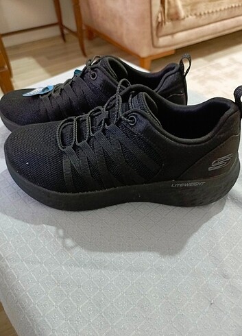 36 Beden Skechers 0 ürün
