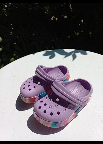 C6 numara Crocs terlik 