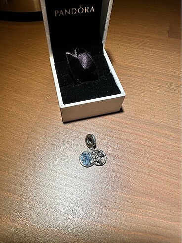 Pandora Sallantili charm