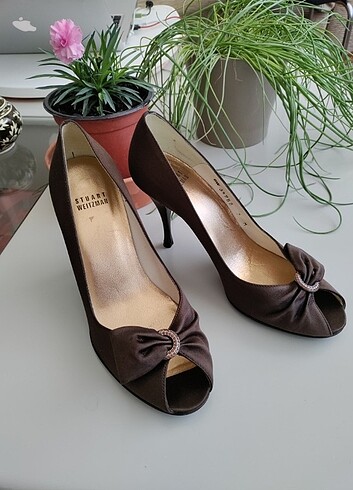 Stuart Weitzmann stiletto