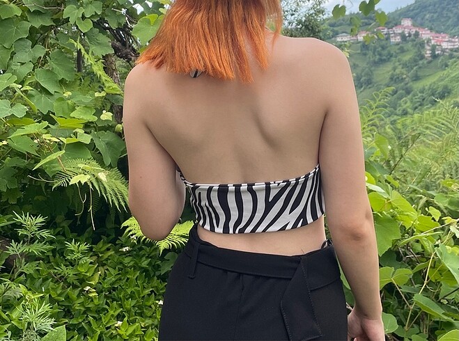 Çizgili crop - Görsel 2