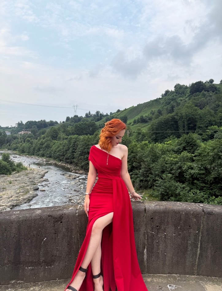 Kırmızı Straplez Uzun Drapeli Abiye Elbise - Görsel 5