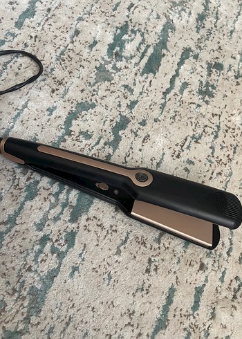 Siyah Saç Düzleştirici - Görsel 2