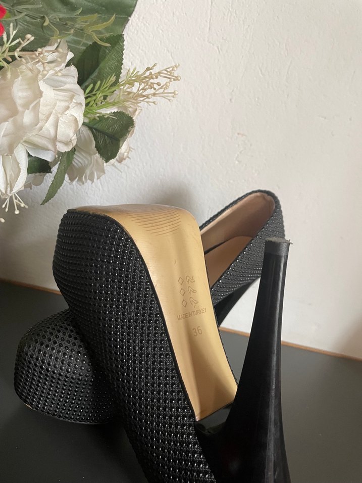 Siyah Parlak Platform Topuklu Kadın Ayakkabı - Görsel 3