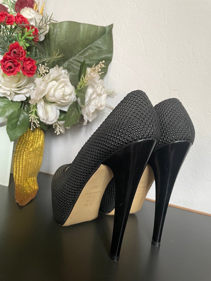 Siyah Parlak Platform Topuklu Kadın Ayakkabı - Görsel 4