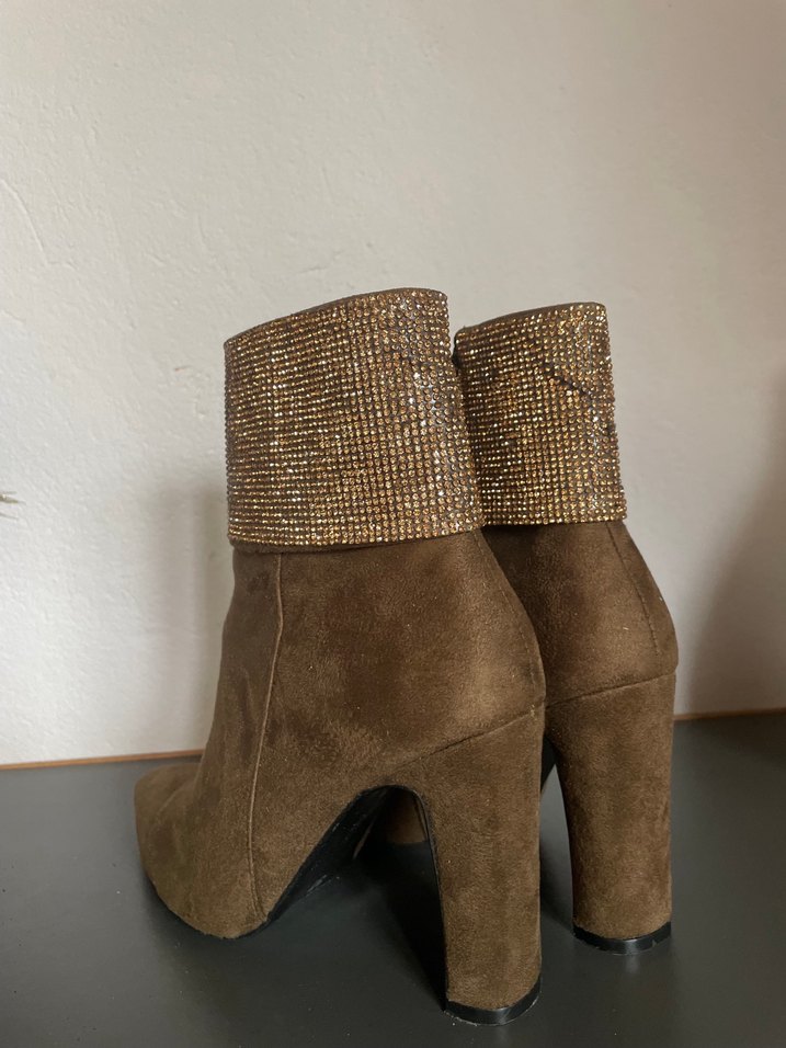 Kahverengi Süet Yüksek Topuklu Bot - Görsel 2