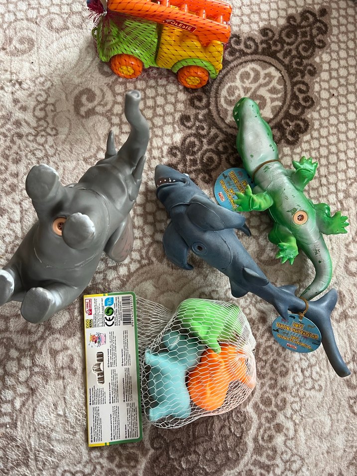 Gri Hayvan ve Araç Figürleri Seti - Görsel 2