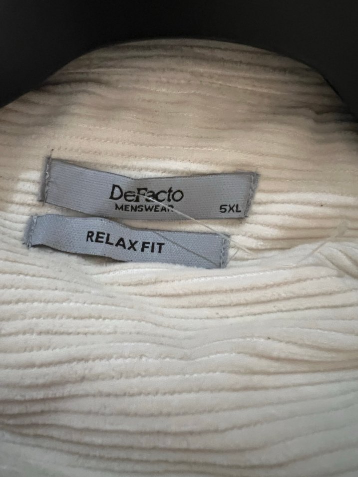 Düğmeli Beyaz erkek Gömlek - Görsel 2