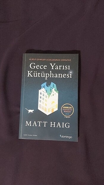 Gece yarısı kütüphanesi 